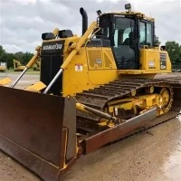 Bouteurs sur chenilles KOMATSU D65